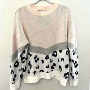 Andre by unit peach andLeopard Print Colorblock Sweater